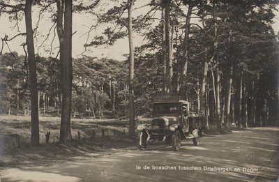 130553 Afbeelding van een vrachtauto van de N.V. Van de Pol-Vink & Co’s Handel in bouwmaterialen te Utrecht op de weg ...